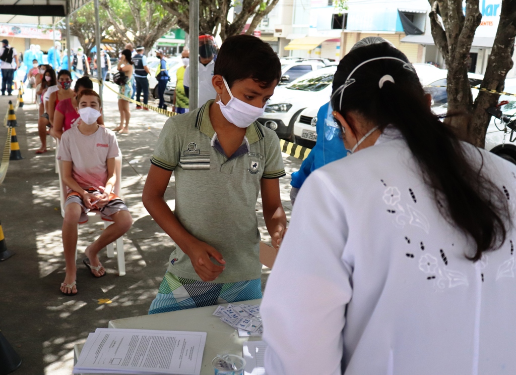 Em Itabaiana, quase 400 pessoas fizeram o teste da covid-19. Foto: Josafá Neto