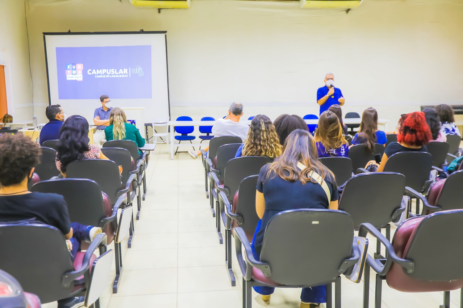 Comunidade acadêmica presente na programação do campus de Laranjeiras. (Foto: Schirlene Reis/Ascom UFS)